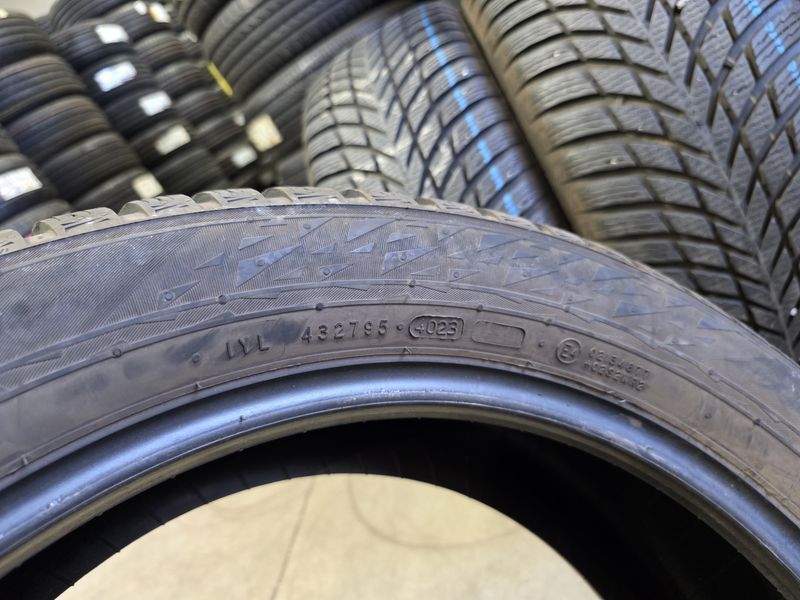 235/50/19 NOKIAN 4бр