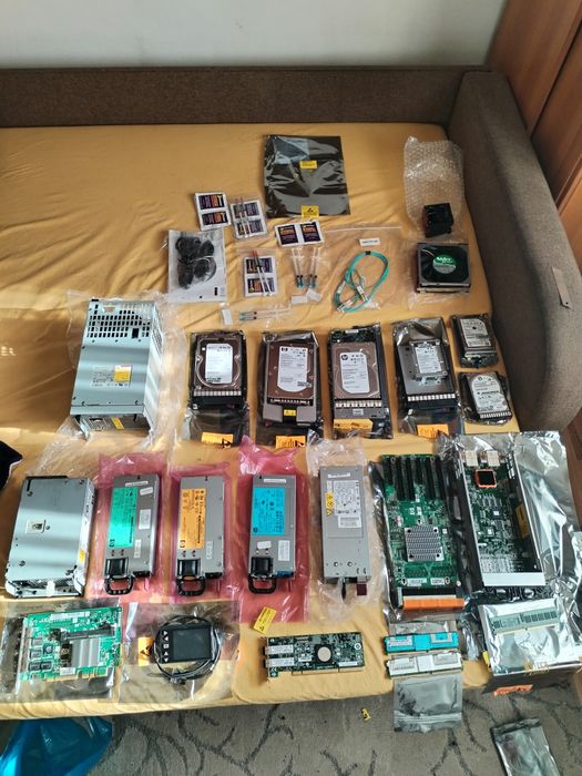 Componente servere și păci de bază server