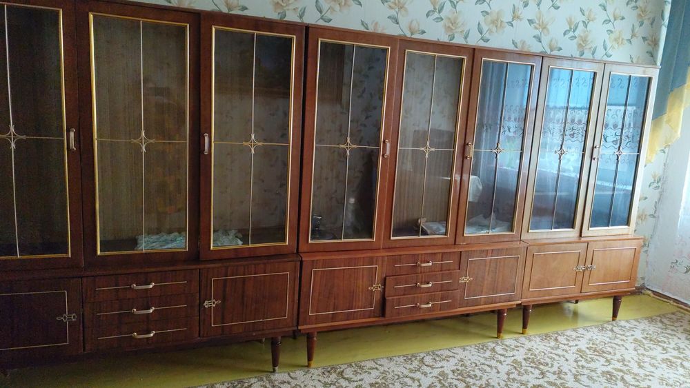 Стенка из трёх шкафов