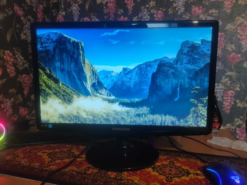 Монитор Samsung SyncMaster SA100, 22"