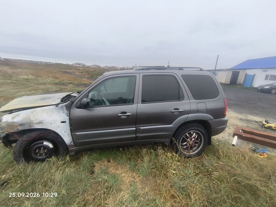 Mazda Tribute  под восстановление