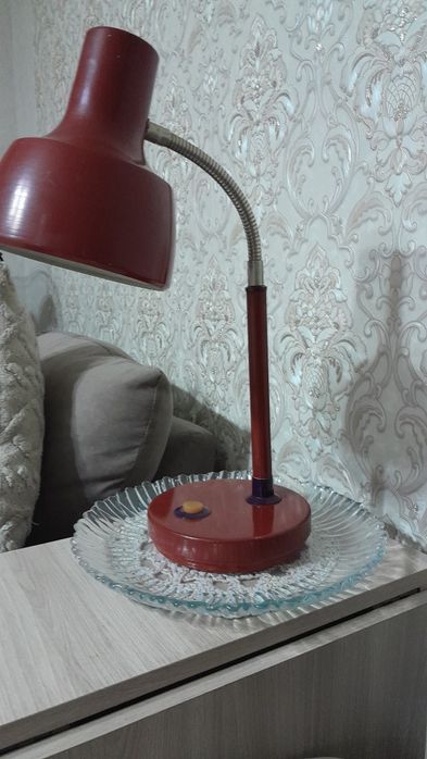 Светильник настольный