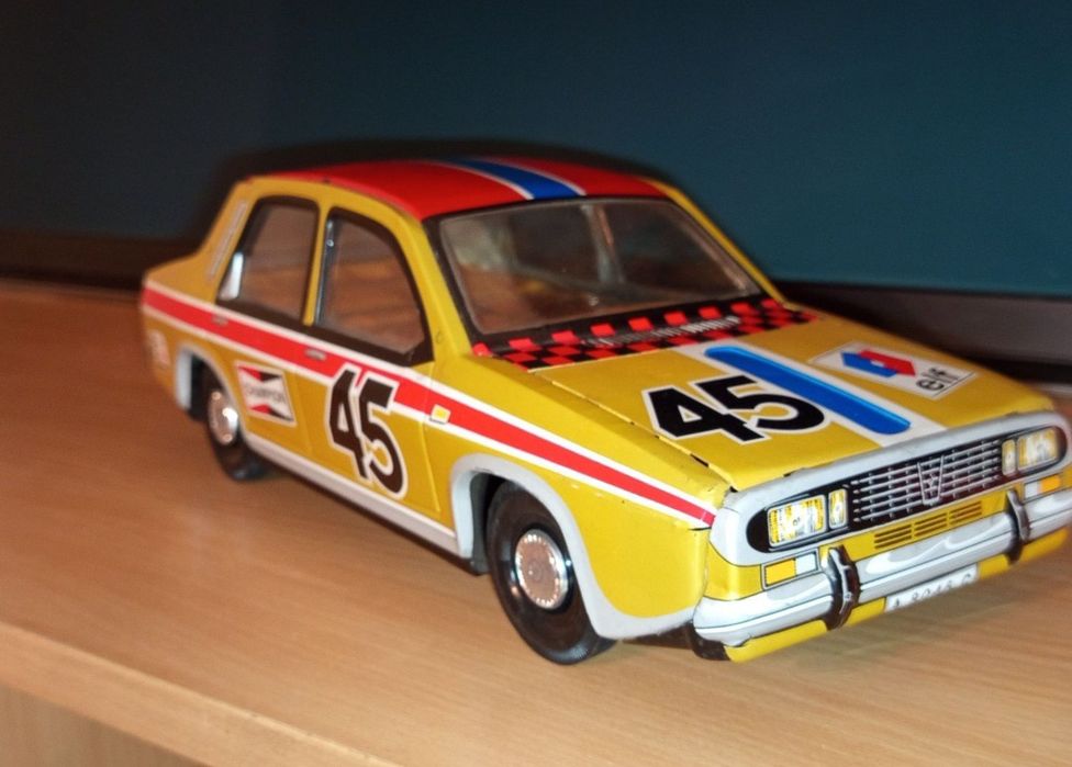 Mașinuță metalică Renault R-12 Jaya,Spania,anii 1970,scară 1/12