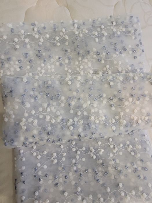 Тюли капроновые две штуки.