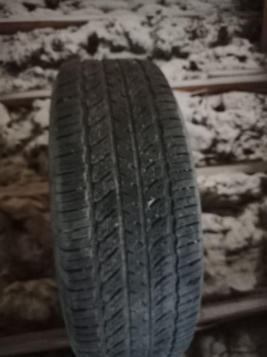 Продам покрышки на авто (внедорожник) на 15 и 16