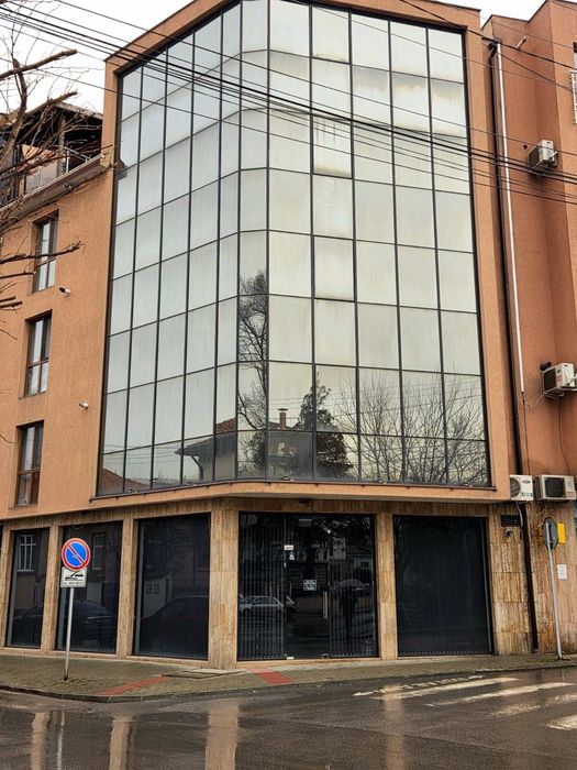 Заведение за продажба в центъра на гр. Кюстендил