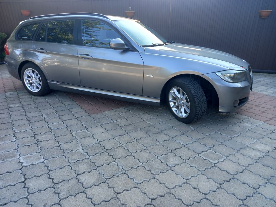 Vând BMW seria 3