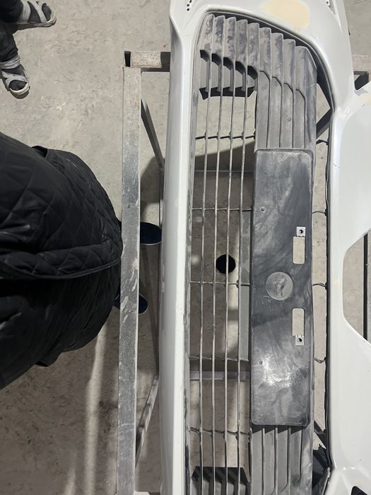 Решетка для бампера тайота королла подходит выше 2019 года оригинал