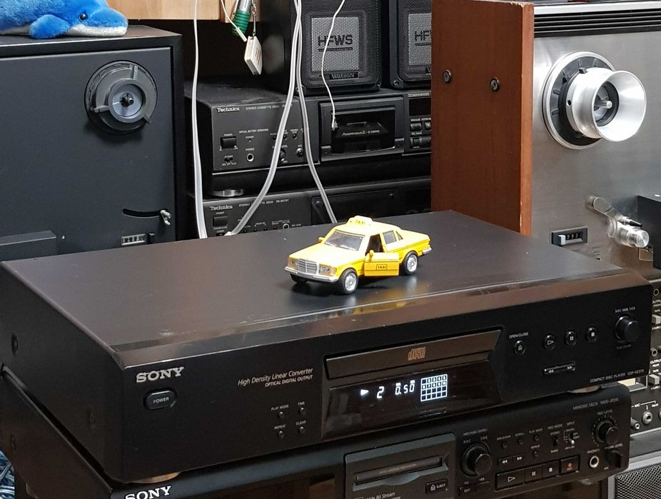 Compact Disc Stereo Deck Player Vintage SONY CDPXE270 BLACK