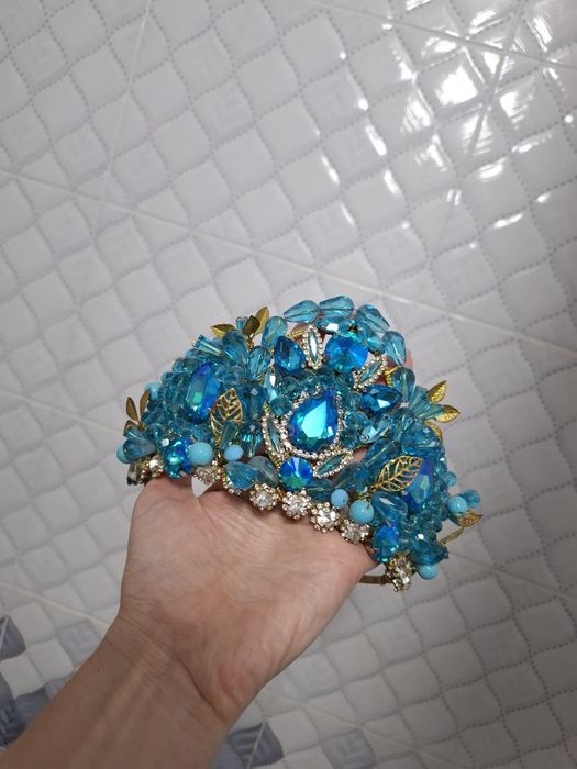 Продам очень красивую диадему