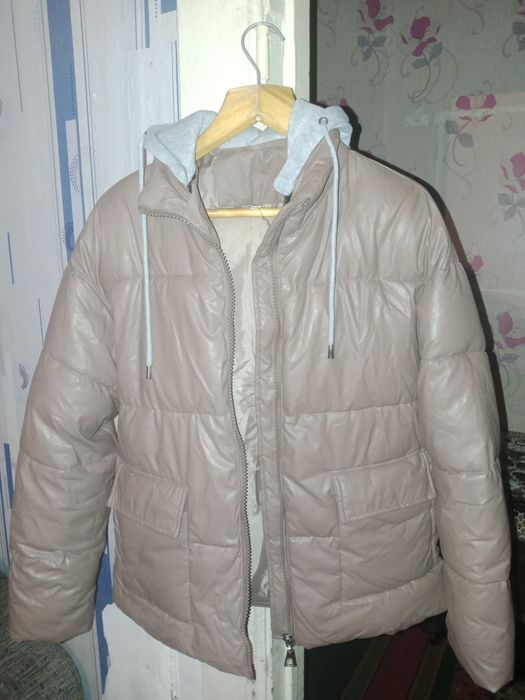 Продам куртку весна осень