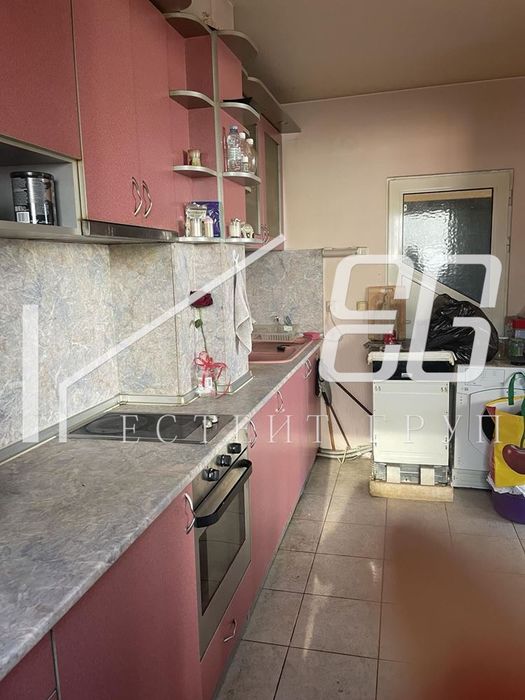 4-стаен в Варна-Зимно кино Тракия площ 142 кв.м