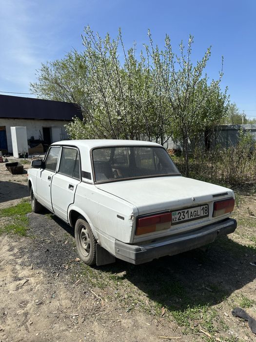 Ваз 2107.