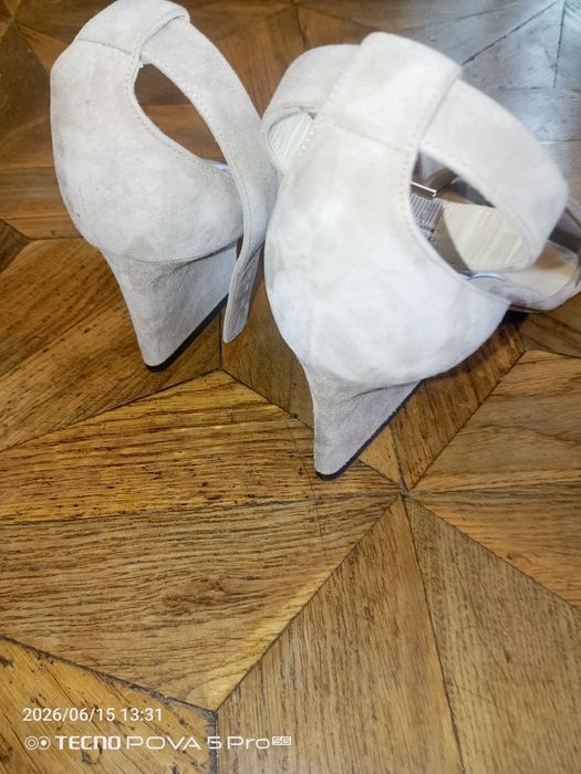 Босоножки Jimmy Choo Италия