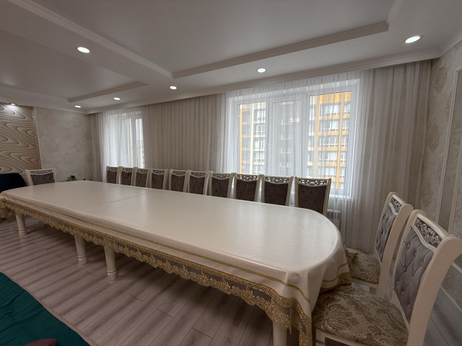 Продается стол.