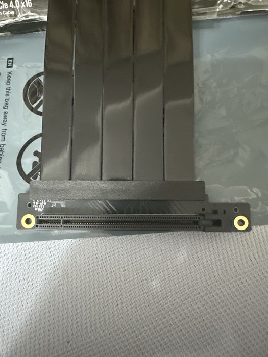 Riser PCIe 4.0 x16 CORSAIR
