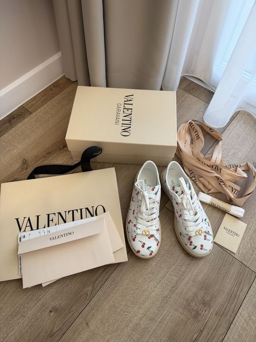 Маратонки Valentino Garavani 36.5