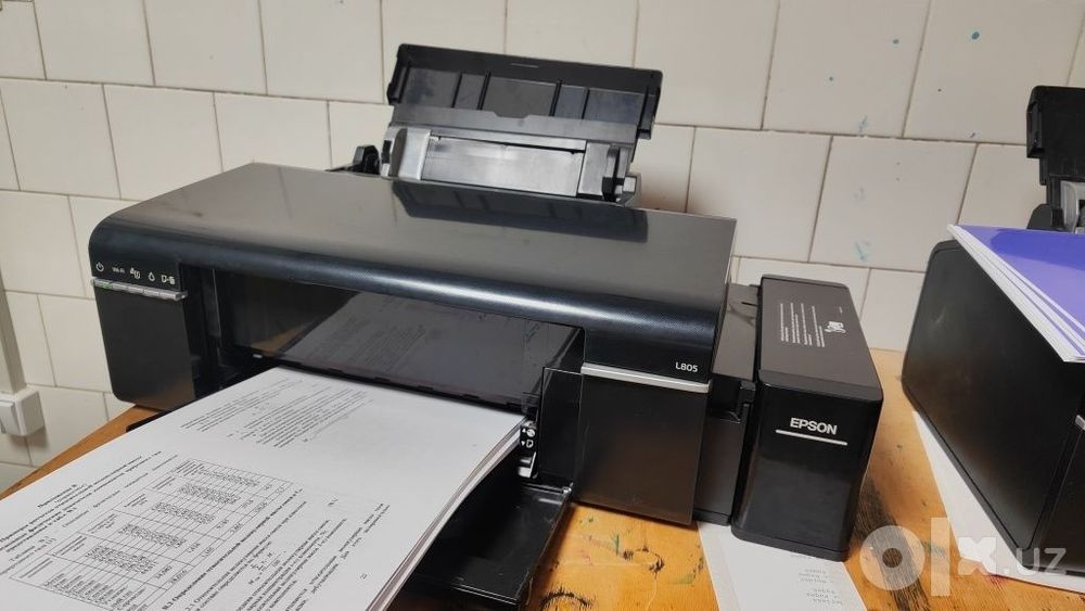 Epson L805 Juda tezkor 6 rangli printer. Zaprafka tola ishlab turibdi