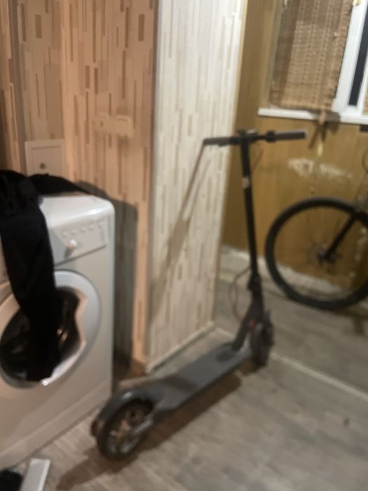 Горантии на электро самокат нету