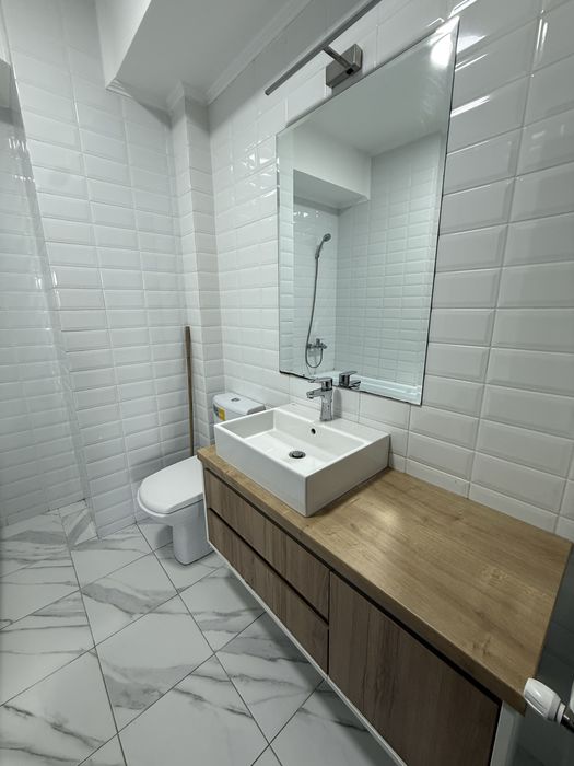 Apartament cu 2 camere decomandat, zona Centrala
