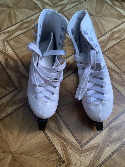 Коньки, в хорошем состоянии