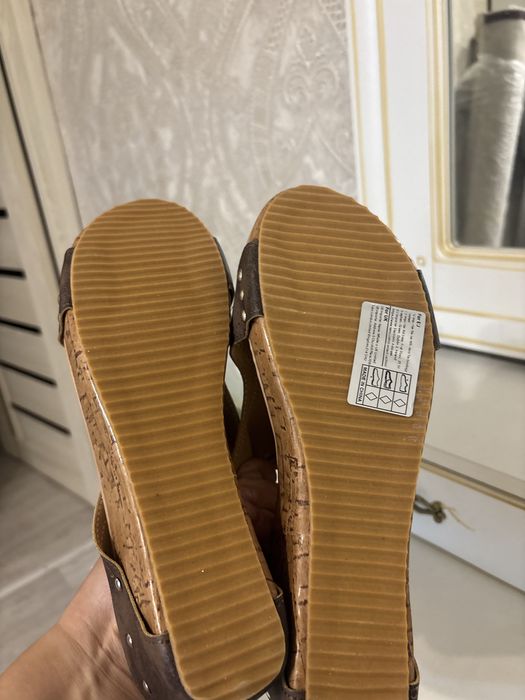 Продам обувь новые 41р