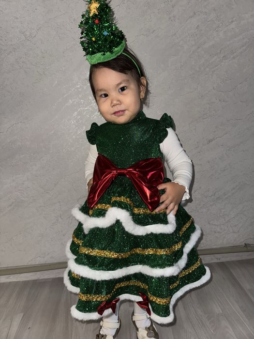 Продам новогоднее платье для девочки