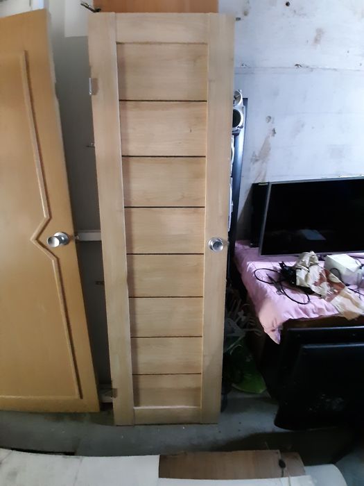 Двери межкомнатные бу.