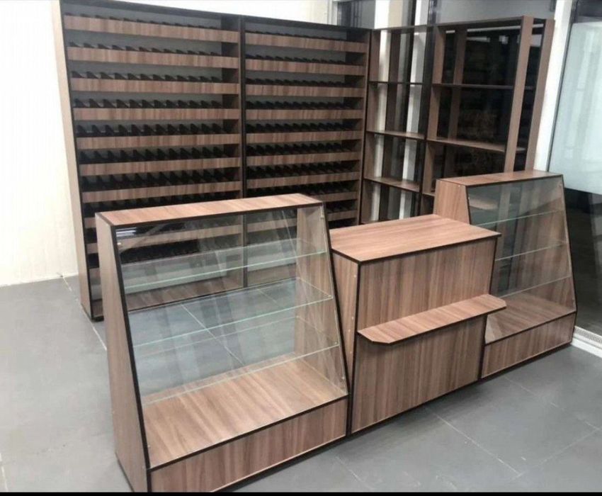 Mebel na zakaz vitrina stelaj polka shkaf