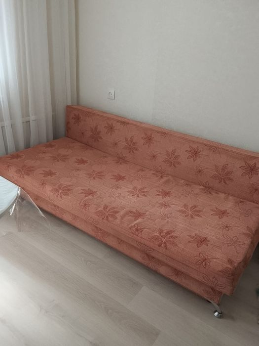 Диван-еврокнижка в хорошем состоянии