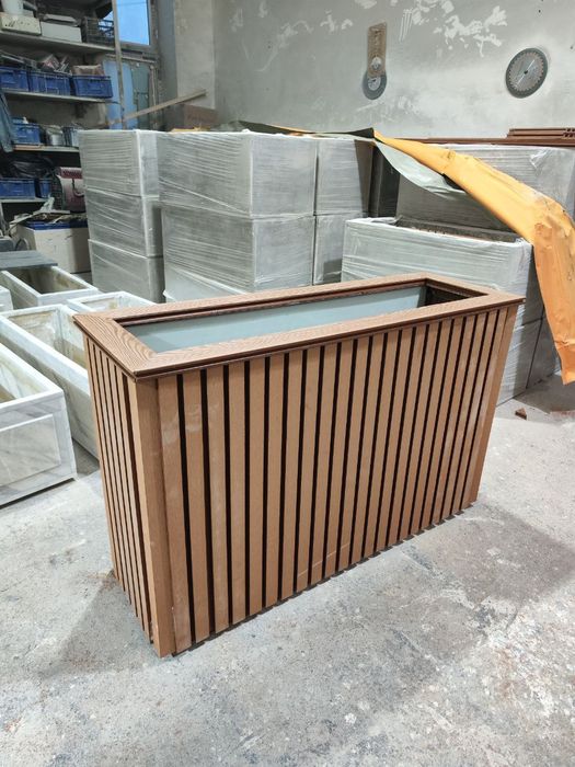 Кашпо. Цветочница из ДПК