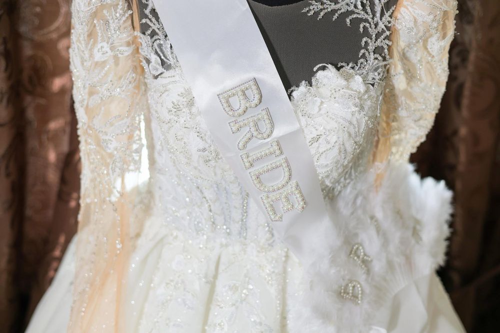 Vand rochie de mireasa
