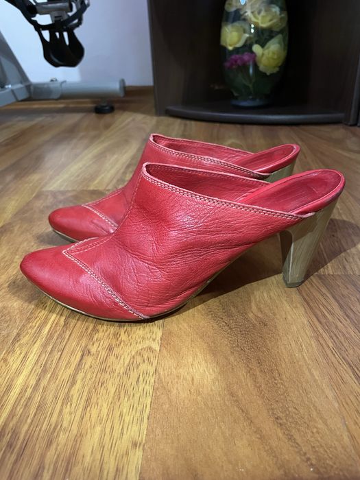 Papuci din piele naturala