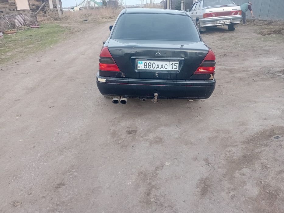 Продам мерседес с 180 1.8