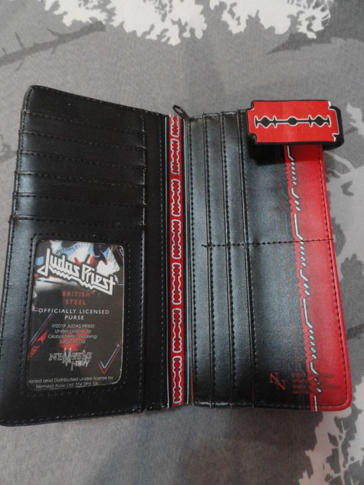 Judas Priest портфейл