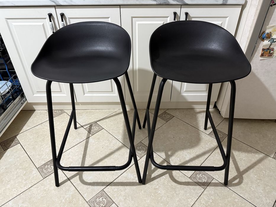 Продам барные стулья