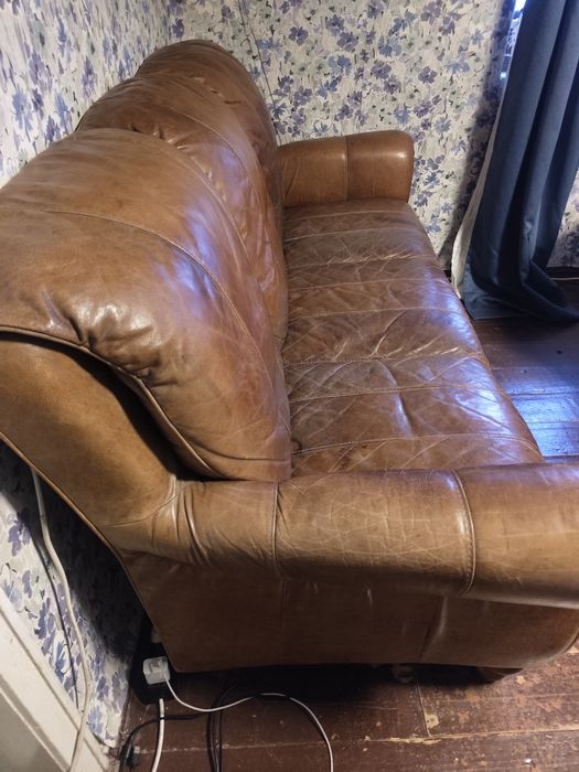 Продавам Кожен Диван