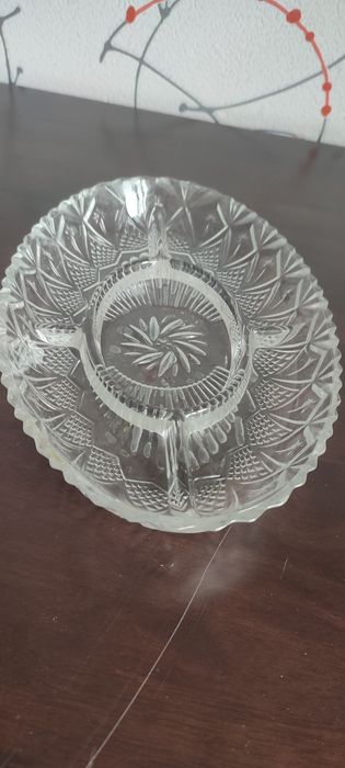 Продам менажницу хрустальную