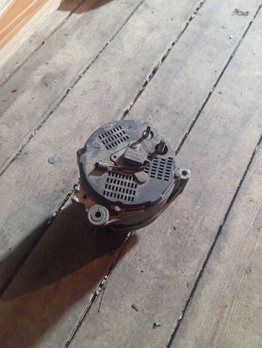 Продам генератор на бмв