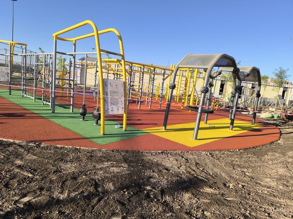 Резиновый покрыть  другой спорт устройство rezina qoplamalar