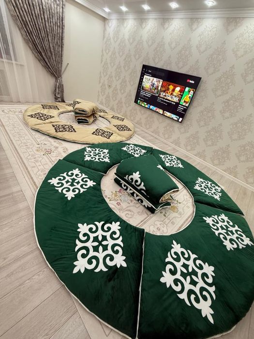 Дөңгелек стол, көрпешесімен, скатертімен сатылады