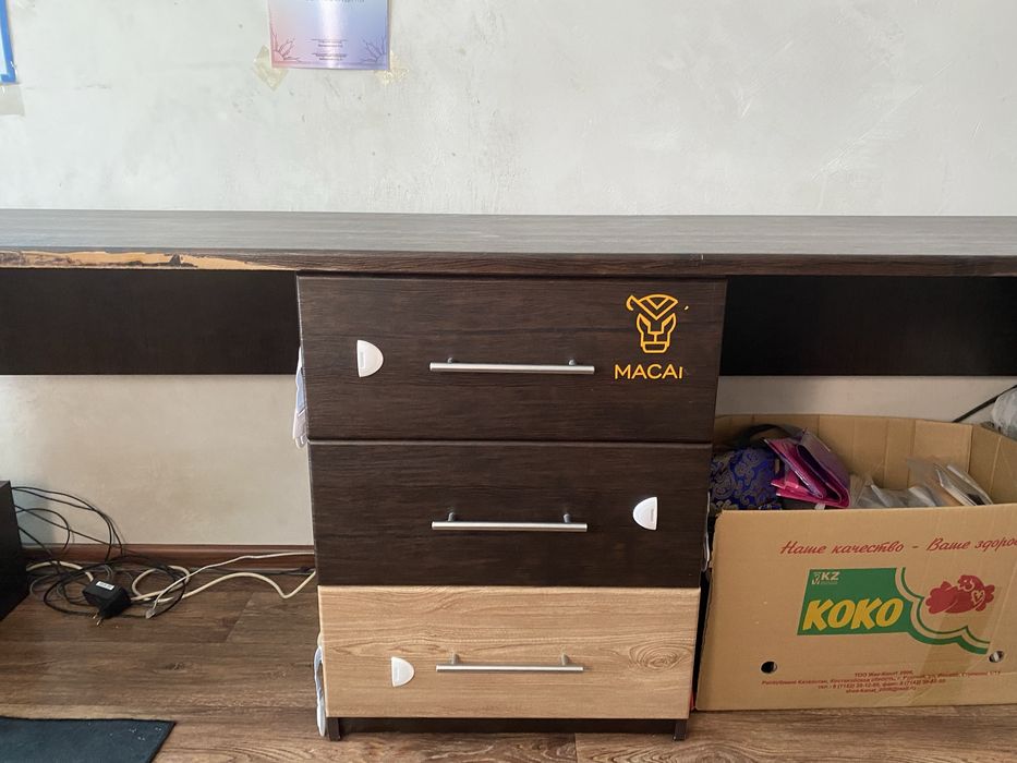 Рабочий большой стол