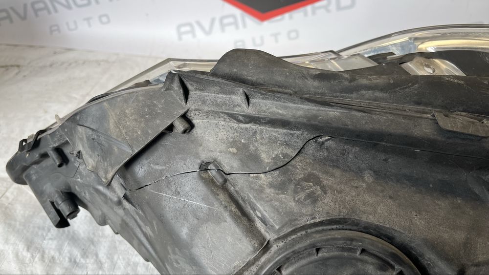 Mercedes E W212 десен фар