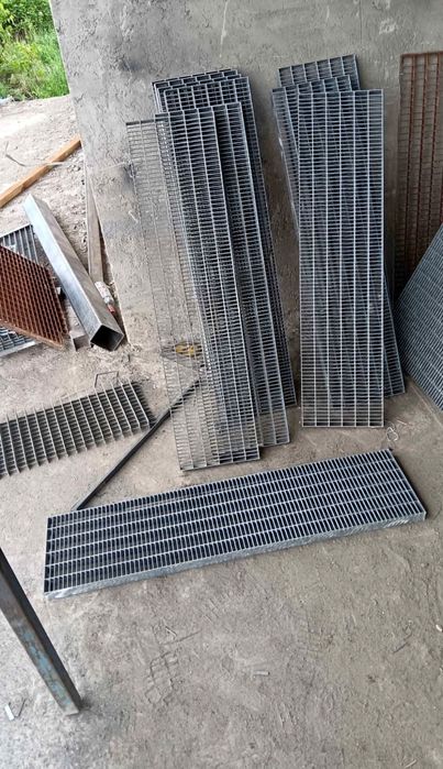 Trepte zincate galvanizate