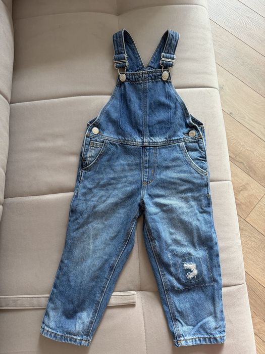 Детский б/у джинсовый комбинезон Zara, рост 98 см