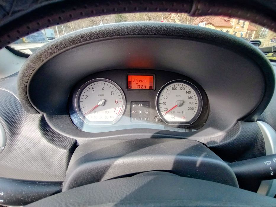 Продавам Дачия сандеро 1.4 MPI газ/бензин