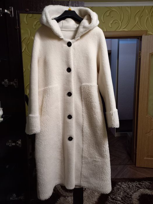 Продам шубу женскую