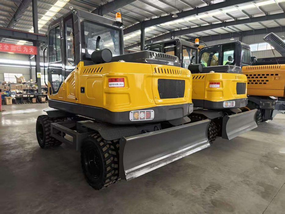 RUAZ SZL85 экскаватор 2026