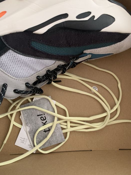 Yeezy 700 Wave Runner 43 1/3 og all LEGIT