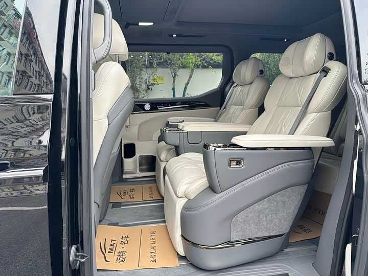 Zeekr 009 4WD 108kWh 6-местный